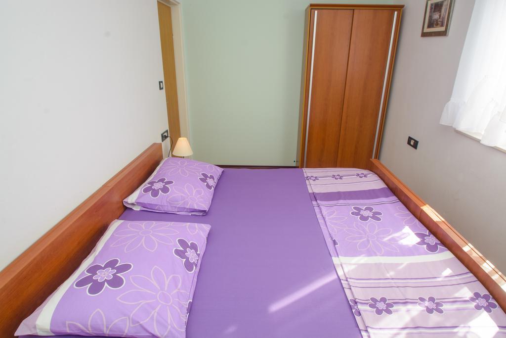 Apartments Jerkunica Rogoznica  Quarto foto