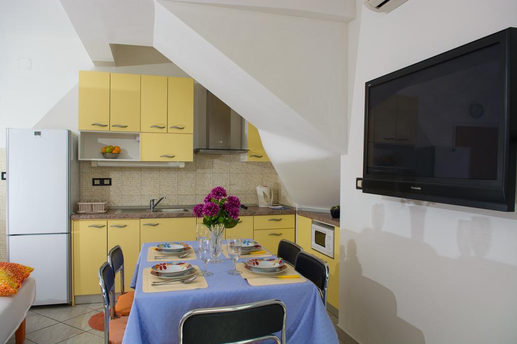 Apartments Jerkunica Rogoznica  Quarto foto